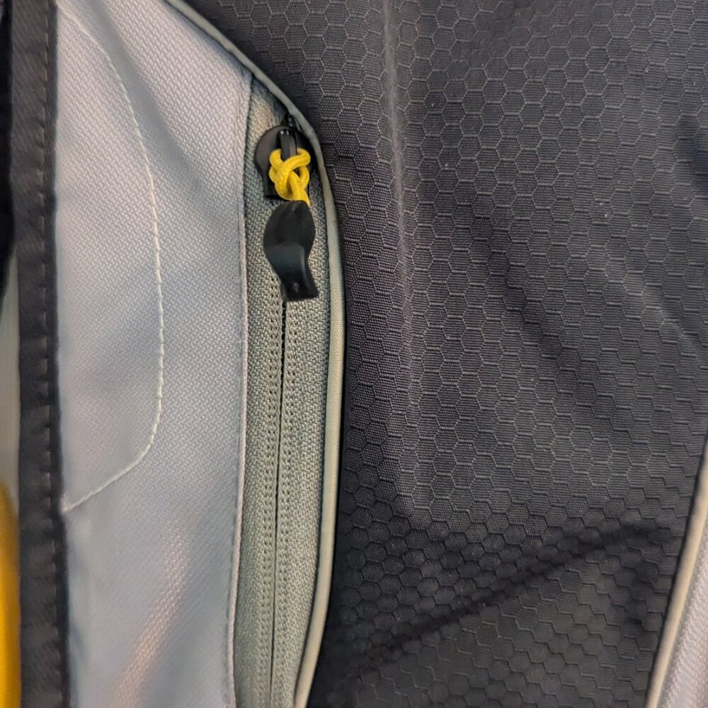 High Sierra Backpack - image 4